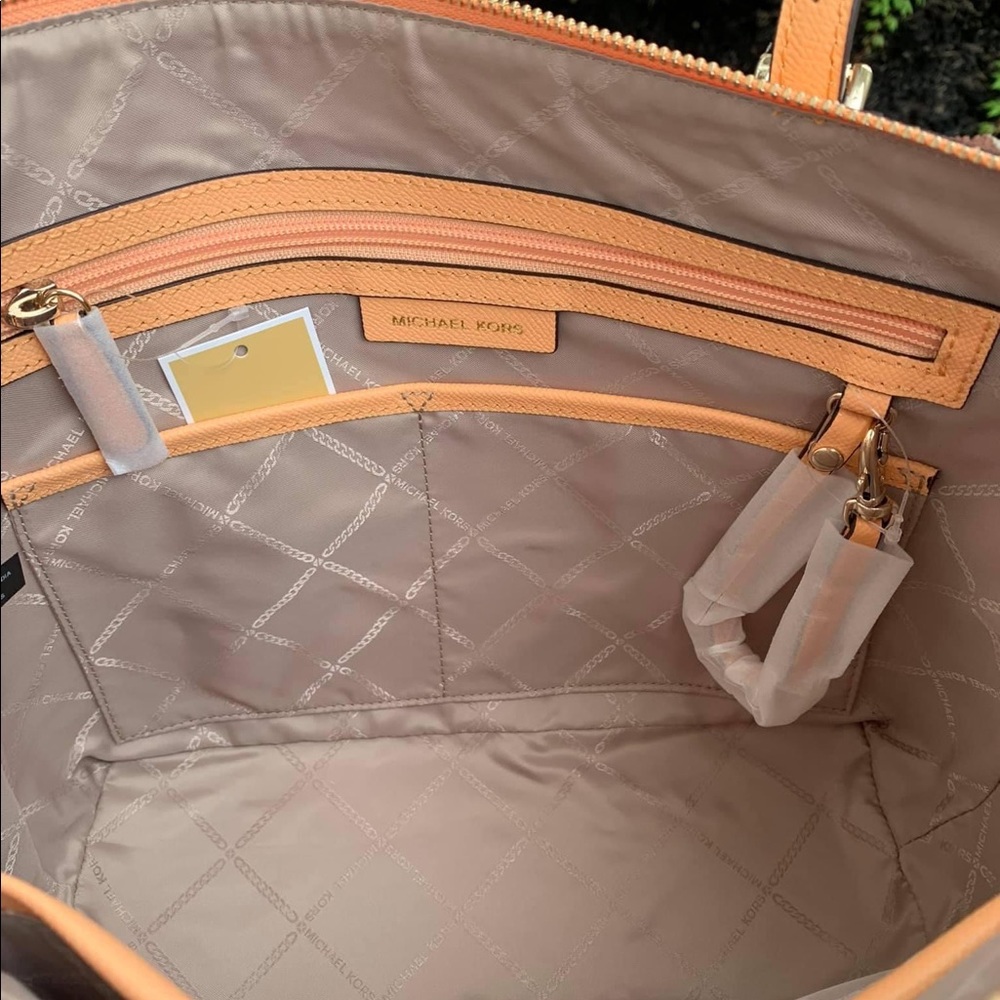 NWT MICHAEL KORS SHOULDER BAG! - Picture 7 of 7